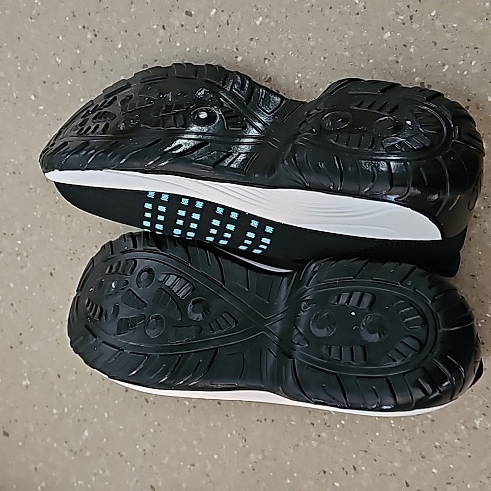 Omega Shoes size 8.5 - Picture 3 of 4